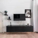 Bajo La Listada
