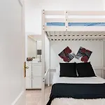 Bajo Apartment