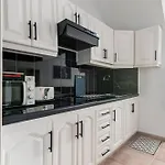 Bajo Apartment